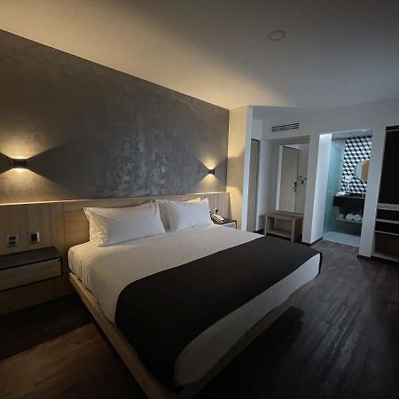 Fato Hotel Querétaro Buitenkant foto