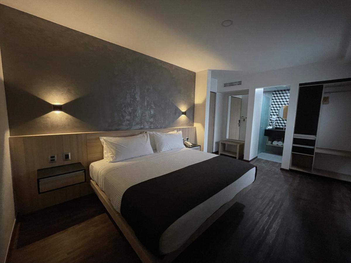 Fato Hotel Querétaro Buitenkant foto