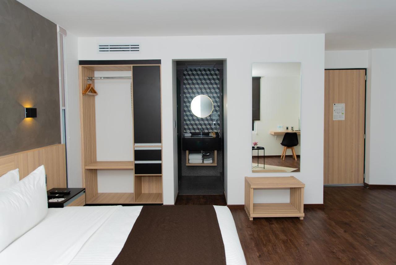 Fato Hotel Querétaro Buitenkant foto